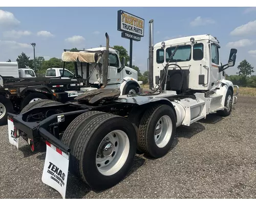 PETERBILT 579 Day cab Heavy Trucks