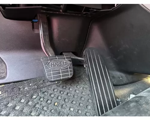 PETERBILT 579 NEXT GEN Foot Control Pedal