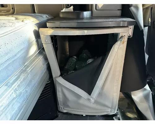 PETERBILT 579 NEXT GEN Sleeper Cabinet, Drivers Side