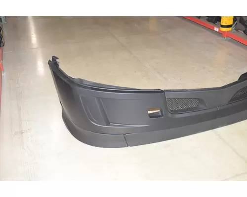 PETERBILT 579 Next Gen Bumper Assembly, Front