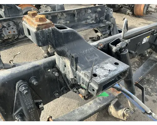 PETERBILT 579 Sleeper Cab Cab Mount Bracket