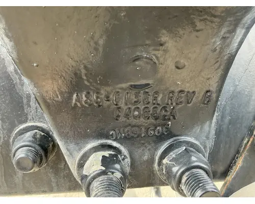 PETERBILT 579 Sleeper Cab Cab Mount Bracket