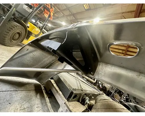 PETERBILT 579EV Bumper Assembly, Front