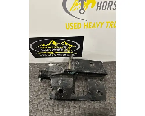 PETERBILT 579EV Bumper Bracket, Front