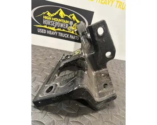 PETERBILT 579EV Bumper Bracket, Front