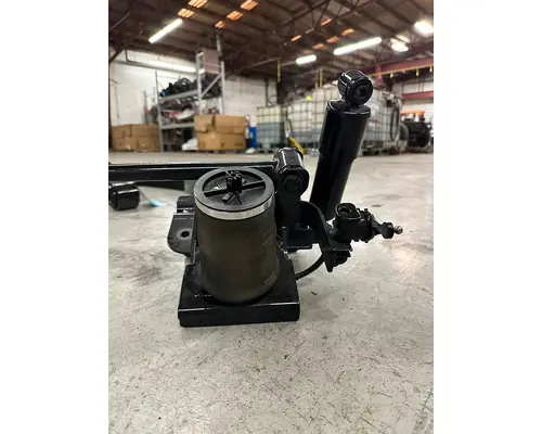 PETERBILT 579EV Cab Air Ride