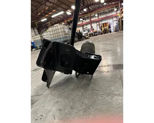 PETERBILT 579EV Cab Air Ride