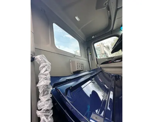 PETERBILT 579EV Complete Vehicle