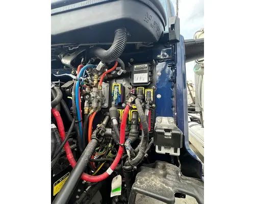 PETERBILT 579EV Complete Vehicle