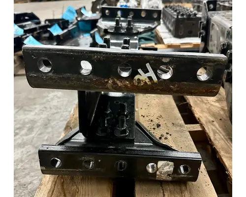 PETERBILT 579EV Crossmember