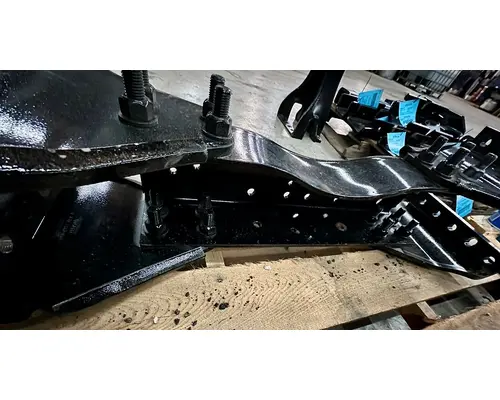 PETERBILT 579EV Crossmember