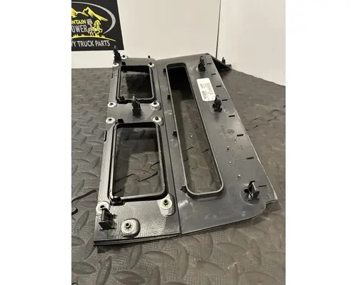 PETERBILT 579EV Dash Panel