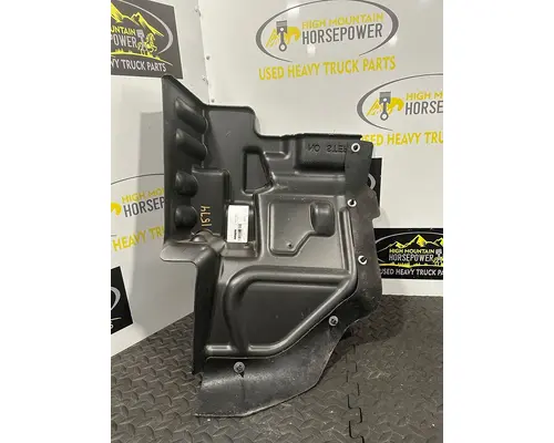 PETERBILT 579EV Fender