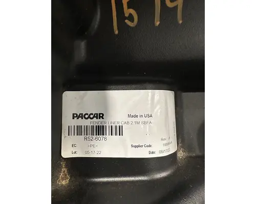 PETERBILT 579EV Fender