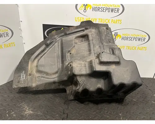 PETERBILT 579EV Fender