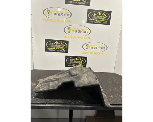 PETERBILT 579EV Fender