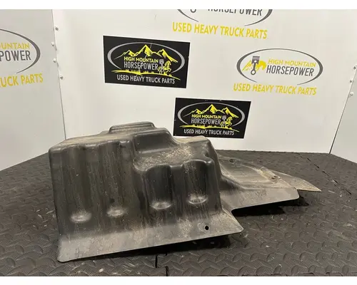 PETERBILT 579EV Fender