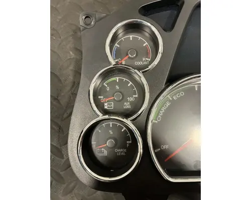 PETERBILT 579EV Instrument Cluster