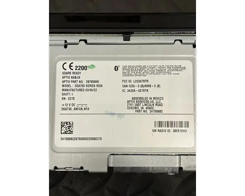 PETERBILT 579EV Radio