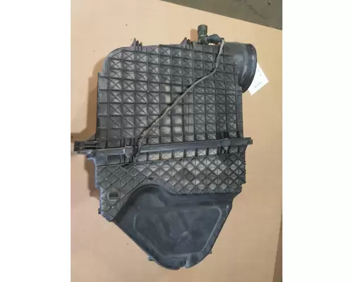 PETERBILT 579 AIR CLEANER
