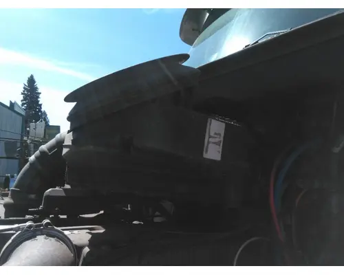 PETERBILT 579 AIR CLEANER
