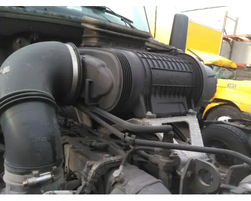 PETERBILT 579 AIR CLEANER