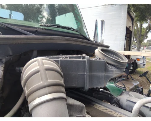 PETERBILT 579 AIR CLEANER