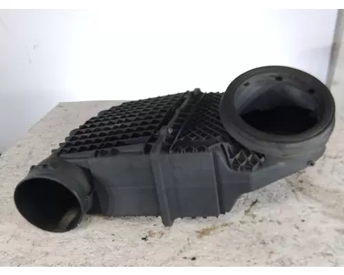 PETERBILT 579 AIR CLEANER