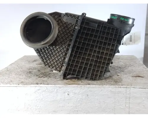 PETERBILT 579 AIR CLEANER