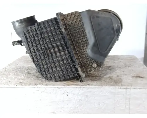 PETERBILT 579 AIR CLEANER