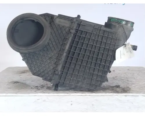 PETERBILT 579 AIR CLEANER