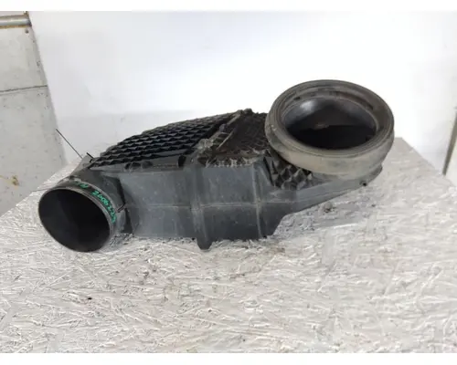 PETERBILT 579 AIR CLEANER