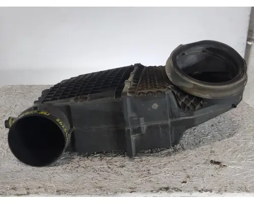 PETERBILT 579 AIR CLEANER
