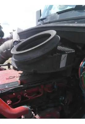 PETERBILT 579 AIR CLEANER