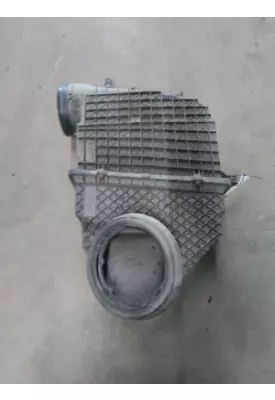 PETERBILT 579 AIR CLEANER