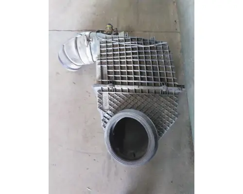 PETERBILT 579 AIR CLEANER