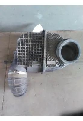 PETERBILT 579 AIR CLEANER