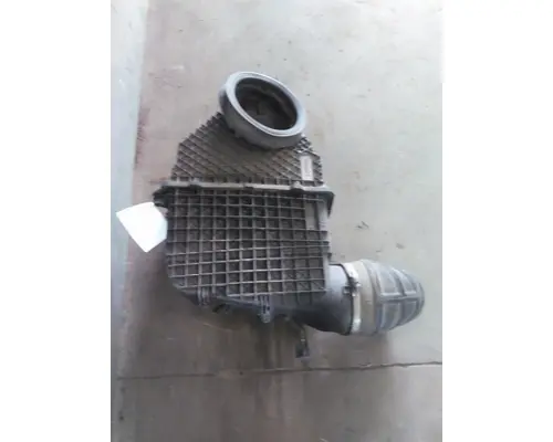 PETERBILT 579 AIR CLEANER