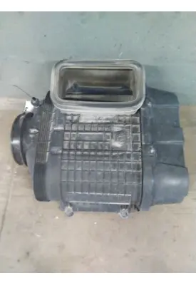 PETERBILT 579 AIR CLEANER