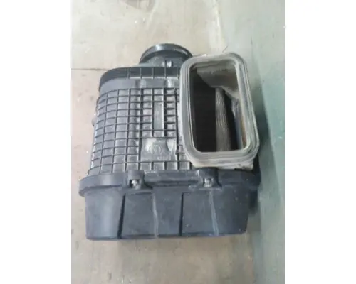 PETERBILT 579 AIR CLEANER