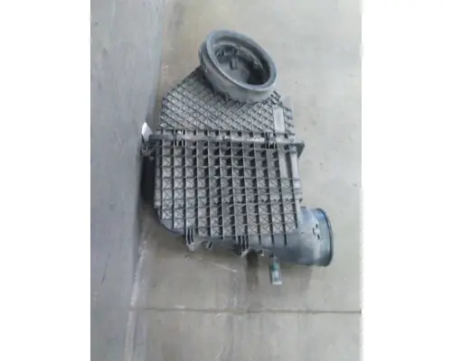 PETERBILT 579 AIR CLEANER