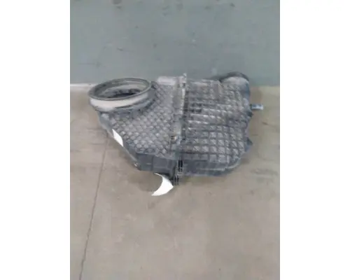 PETERBILT 579 AIR CLEANER