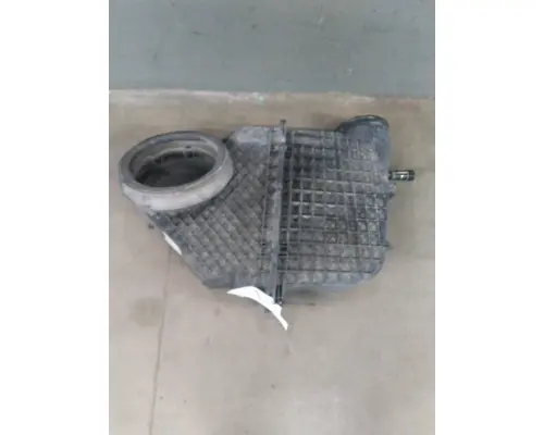 PETERBILT 579 AIR CLEANER