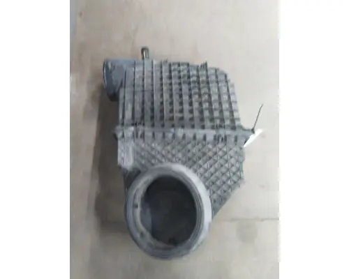 PETERBILT 579 AIR CLEANER