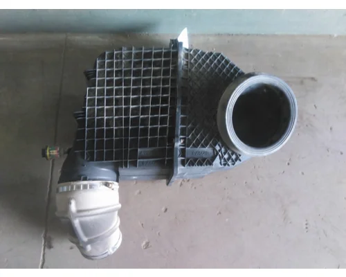 PETERBILT 579 AIR CLEANER