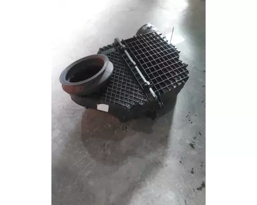PETERBILT 579 AIR CLEANER
