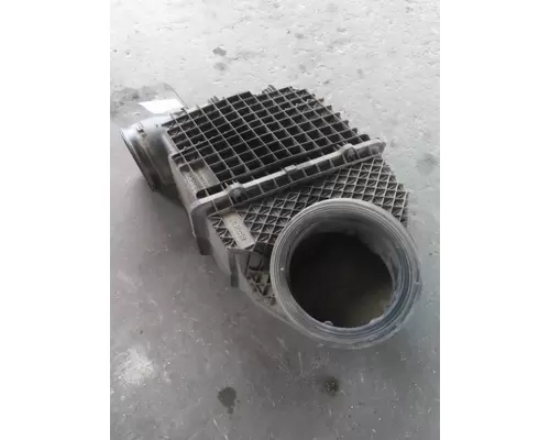 PETERBILT 579 AIR CLEANER