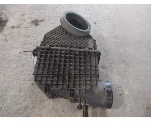 PETERBILT 579 AIR CLEANER