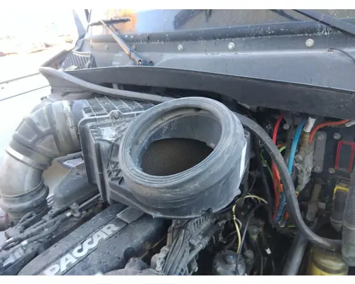 PETERBILT 579 AIR CLEANER