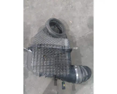 PETERBILT 579 AIR CLEANER